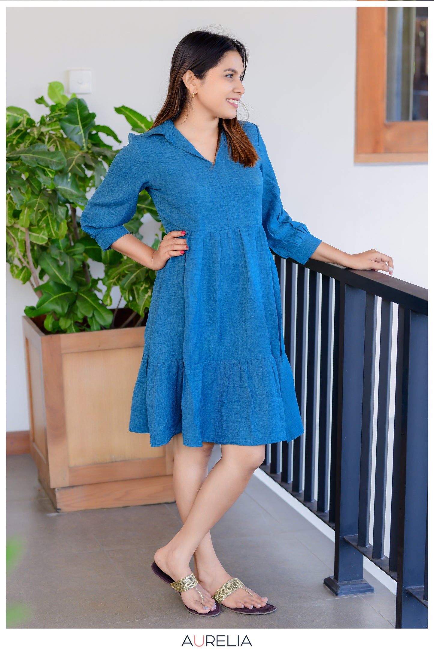 V NECKLINE PUFF CUFF COLLAR TIE LAYERED DRESS