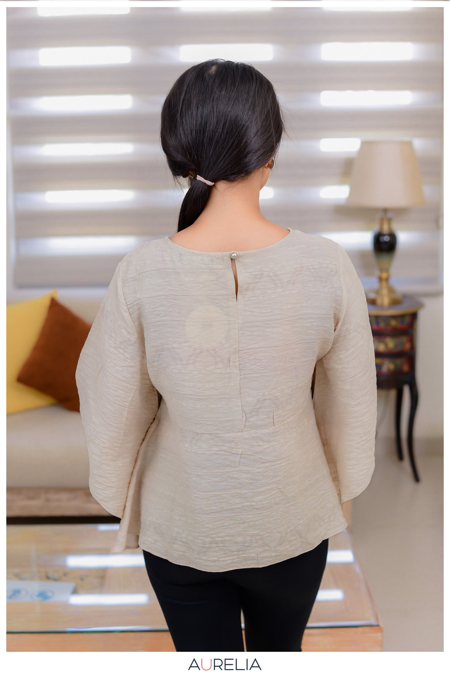 SOLID BUTTERFLY SLEVE RUFFLE BLOUSE