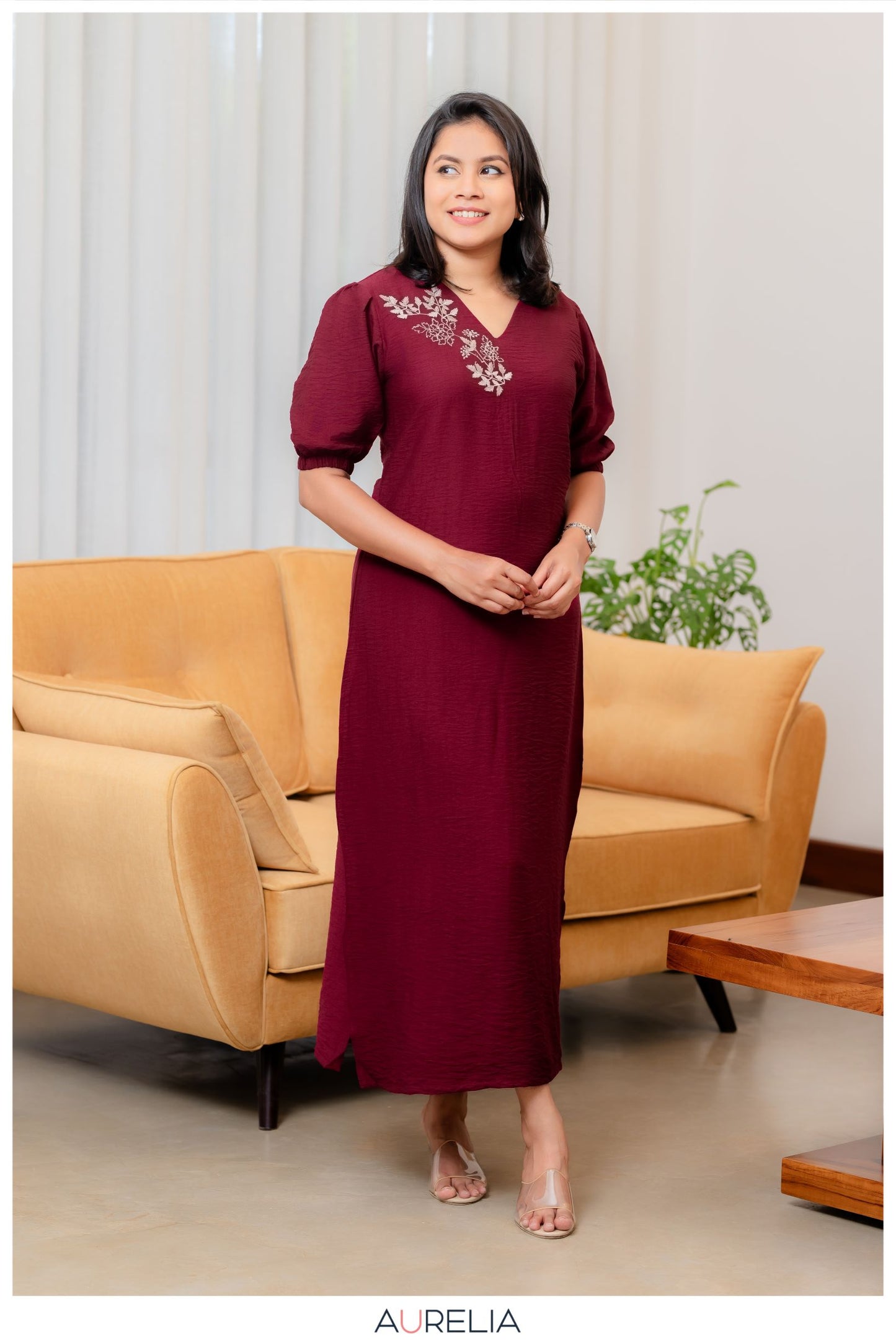FLORAL EMBROIDERED PUFF SLEEVE DRESS