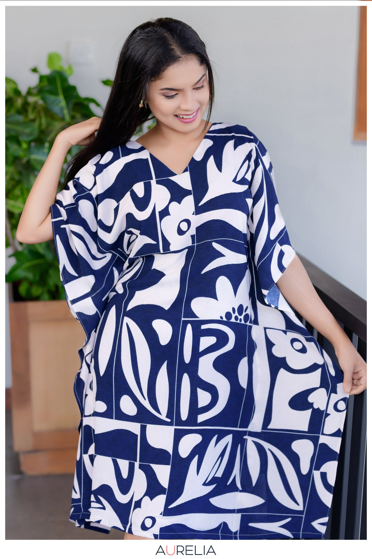 V NECKLINE GEO PRINTED KAFTAN