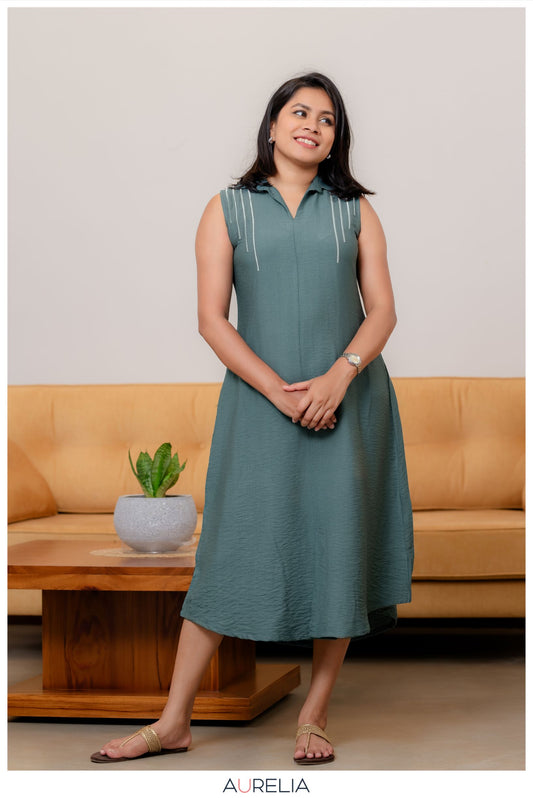 SLEEVLESS COLLARED STRIPE EMBROIDERED DRESS